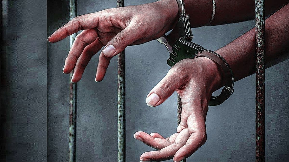مغربی بنگال: مویشی اسمگلنگ کے خلاف پولیس کی سخت کارروائی، 10 دنوں میں 15 افراد گرفتار، 72 گائے-بھینس و بچھڑے برآمد