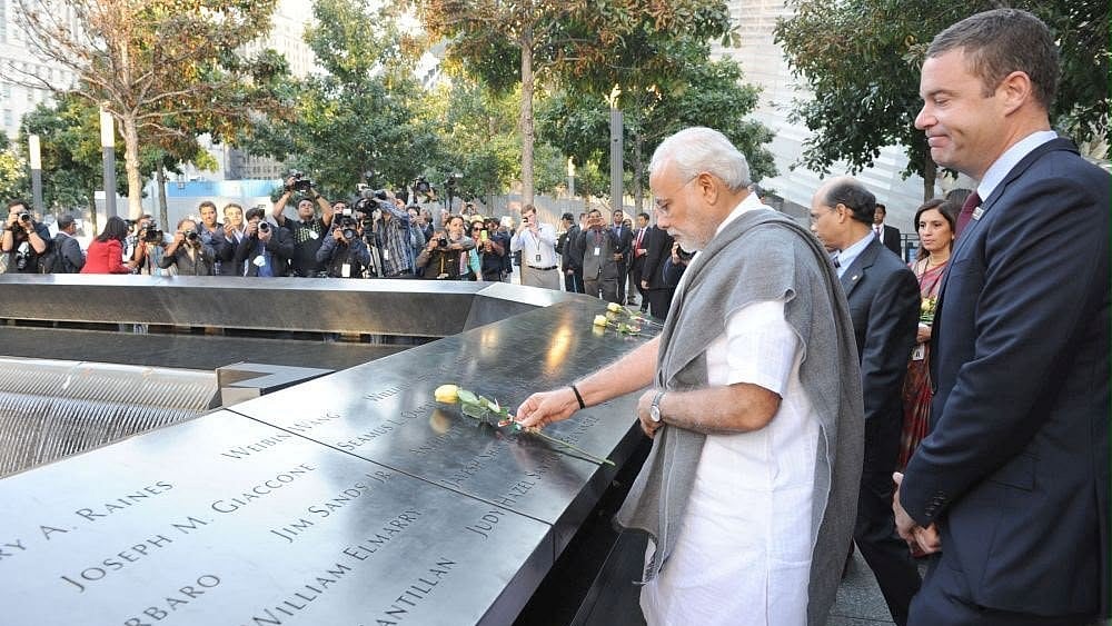 9/11 کی پچیسویں برسی پر پی ایم مودی نے مہلوکین کو پیش کیا خراج عقیدت، اشاروں اشاروں میں پاکستان کو بنایا نشانہ