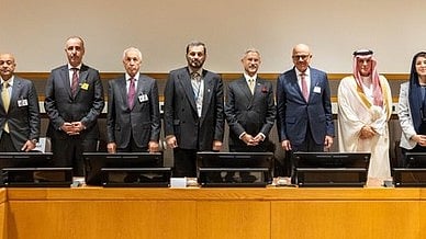 ہندوستان اور خلیجی ممالک نے سمندری آمد و رفت کی آزادی اور بحری جہازوں کی سیکورٹی پر کیا عزم کا اظہار