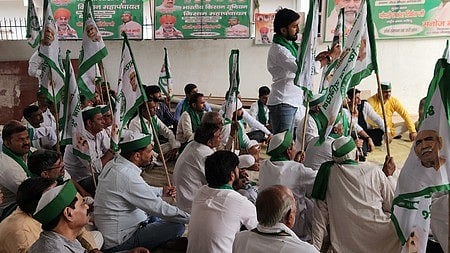 دہلی پہنچ رہے بھارتیہ کسان یونین (ٹکیت) کے لیڈران کو پولیس نے کیا نظر بند
